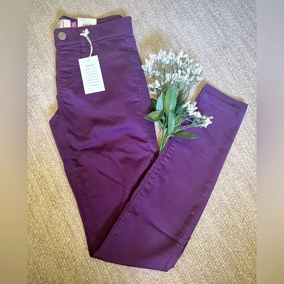 SO NWT Plum Pull-On Jeggings - Size XS - Picture 1 of 8